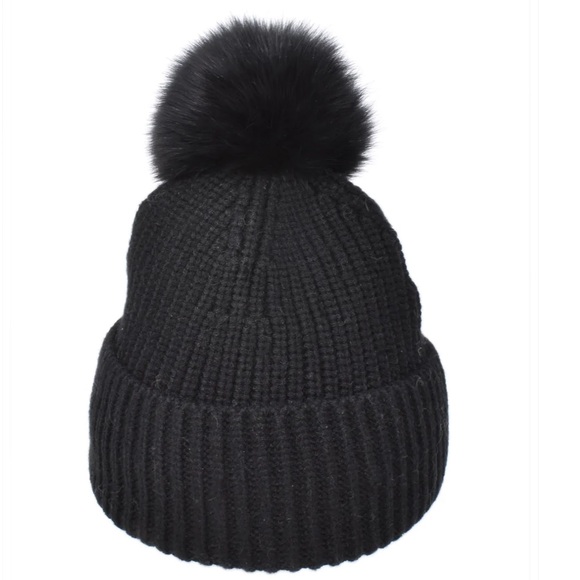 New Beanie Single Pom - black fox fur Pom beanie brand new - Picture 3 of 17